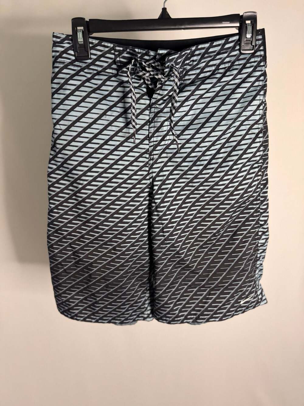 Nike Men's Geometric Diagonal Stripe Board Shorts Swim Trunks Size S